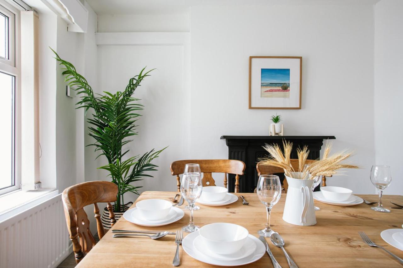 Cosy Period Cottage 2Min Walk To The Beach Portrush Zewnętrze zdjęcie